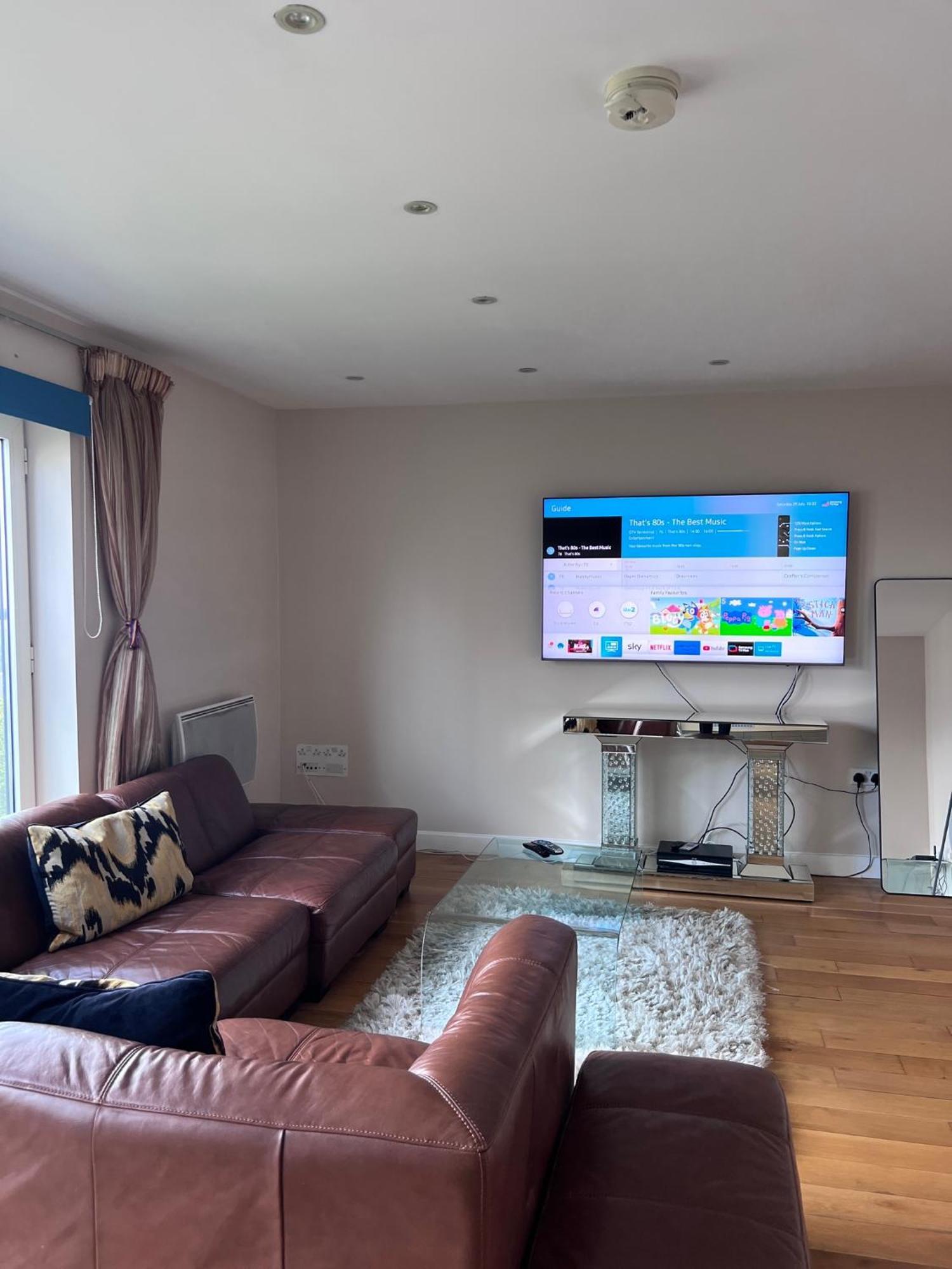 Great City Centre Getaway Apartment 2 Bed Near The Beach And Shopping Area Суонзи Екстериор снимка